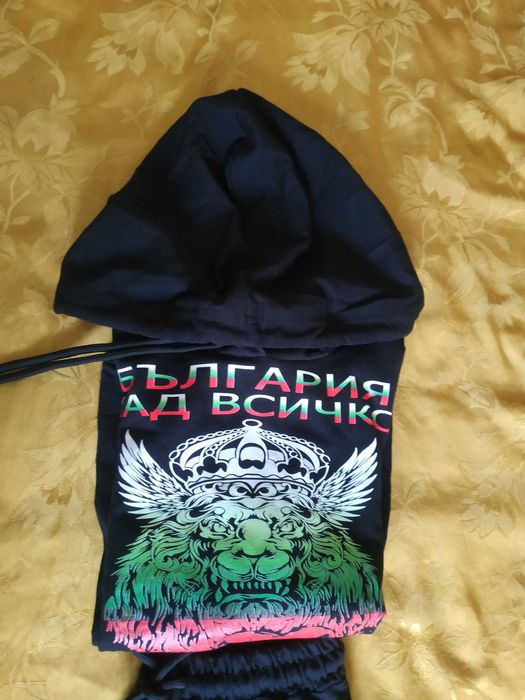 Спортен екип /горница с качулка и долница/