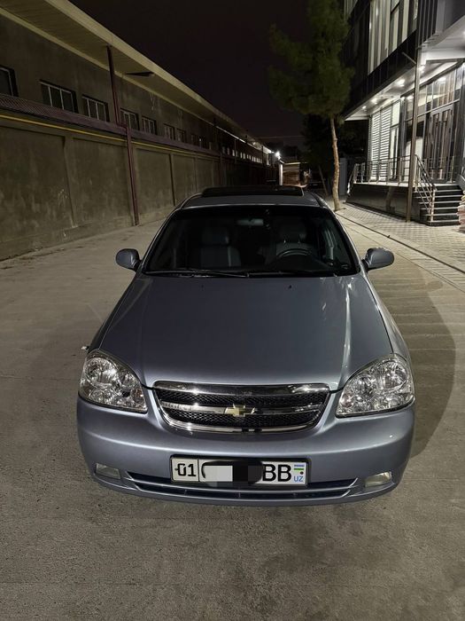 Lasetti 1.6 avtomat, 2013 yil srochna