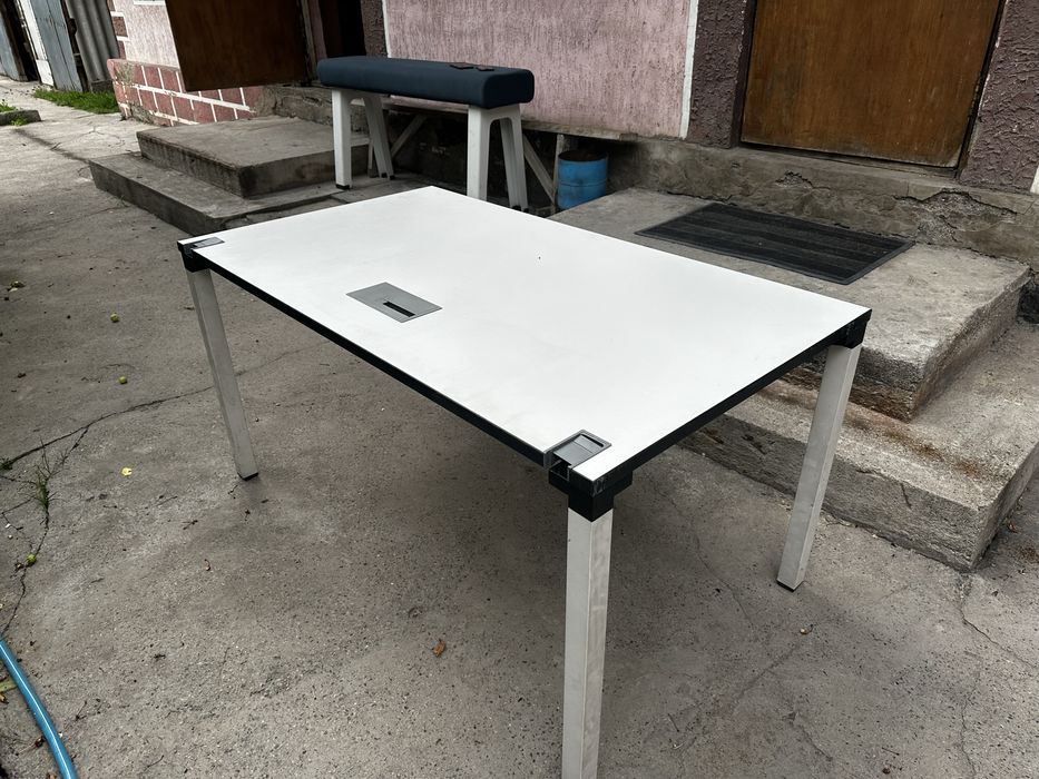 продам офисный стол