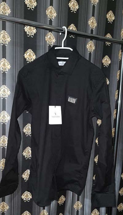 Camasa Amiri / VALENTINO  / Dsquared2 / burberry