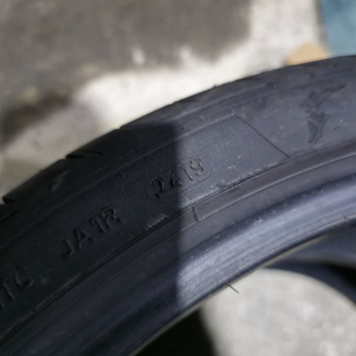 2x 225/40/20 VARA GOODYEAR 7MM 2019 Stare impecabila