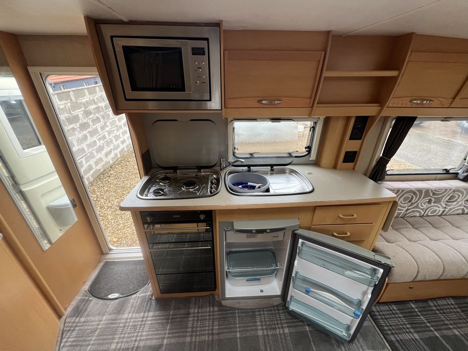 Elddis Avante pt 4/5 an 2010 inm ro panou solar baie mare cabina dush