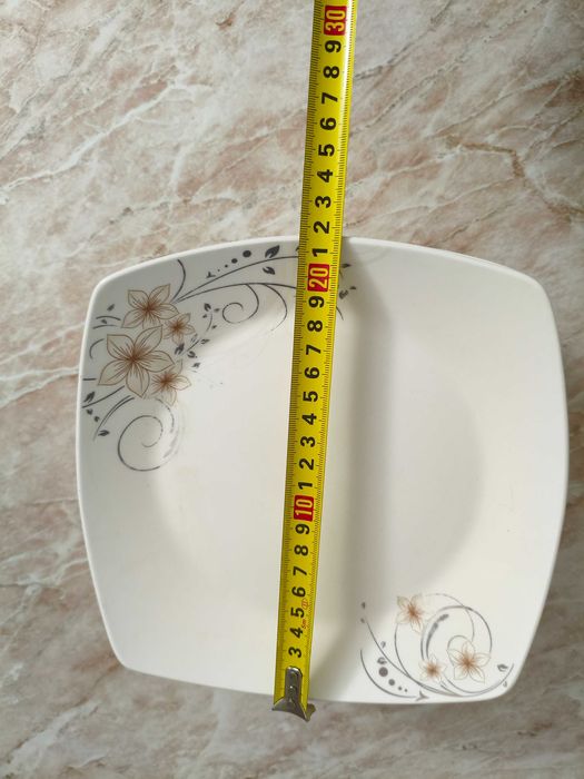 Продам тарелки Лола, 11шт.