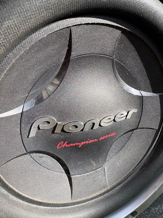 Бас Каса Pioneer Champion TS-W308D4 1200W с усилвател Pioneer 760W
