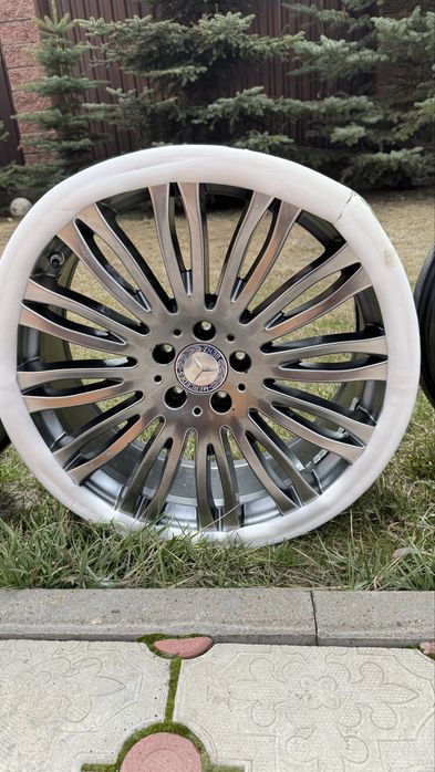 Продам диски на Mercedes Benz