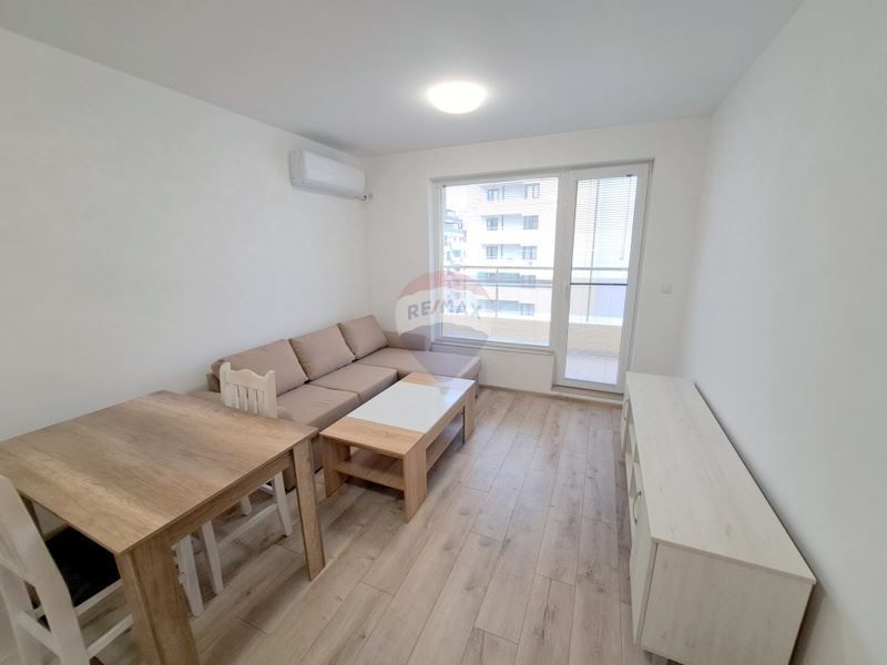 Дава се под наем Двустаен апартамент в Варна, Победа - 72 кв.м за 484.5 € - Снимка #3