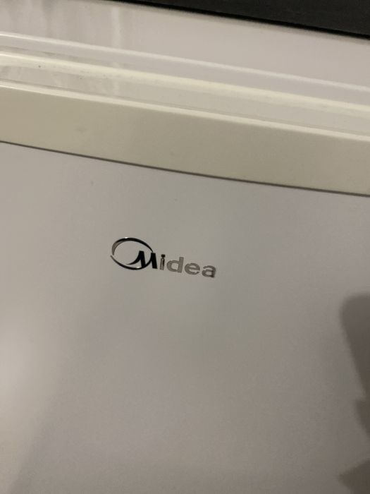 Холодильник б/у MIDEA