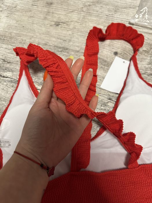 Цял бански костюм