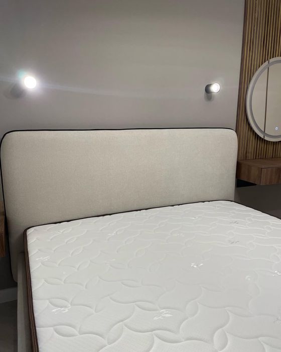 Мягкая двухспальная кровать