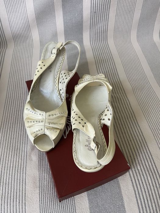 Босоножки. Кожа. Размер 40