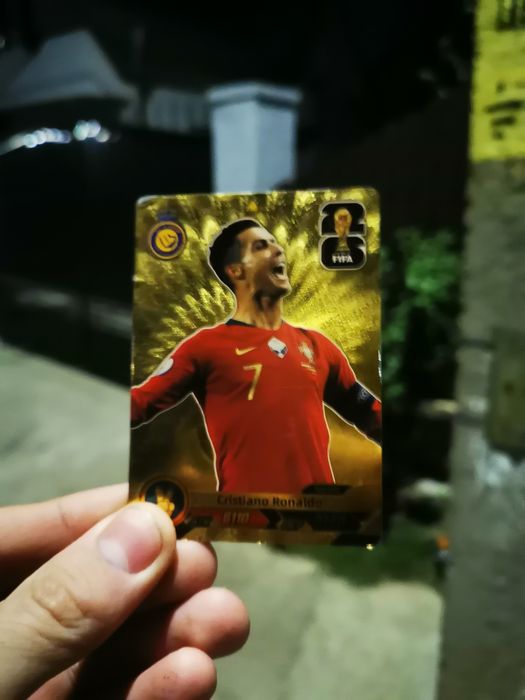 Vând cartonaș FIFA