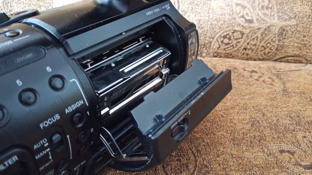 HDV - Професионална видеокамера