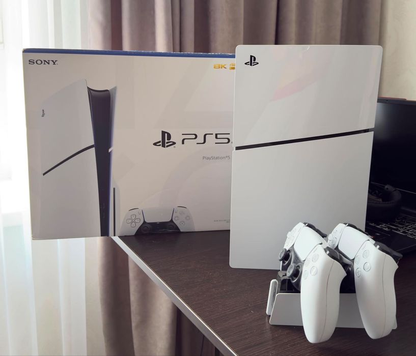 PlayStation 5 Slim (1TB)