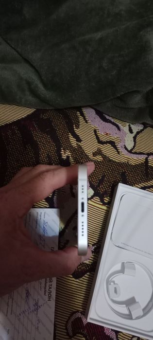 iPhone 12.  128 GB