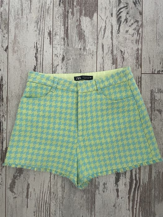 Къси панталонки - зелени