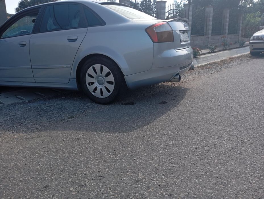 Vând urgent Audi A4 B6 preț 1400 €