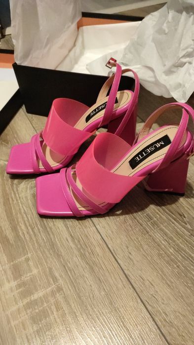 Vand sandale Musette mărimea 37