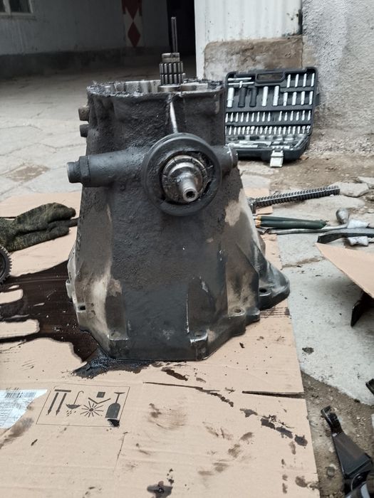 Каробка по запчастям спринтер 2.3