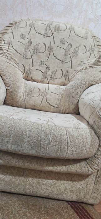 Продам кресло в нормальном состоянии