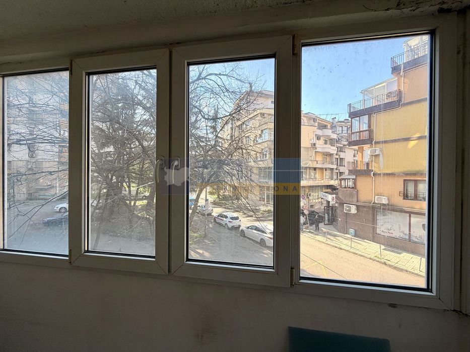 Продава се Двустаен апартамент в Бургас, Братя Миладинови - 42 кв.м за 1184 €/кв.м - Снимка #1