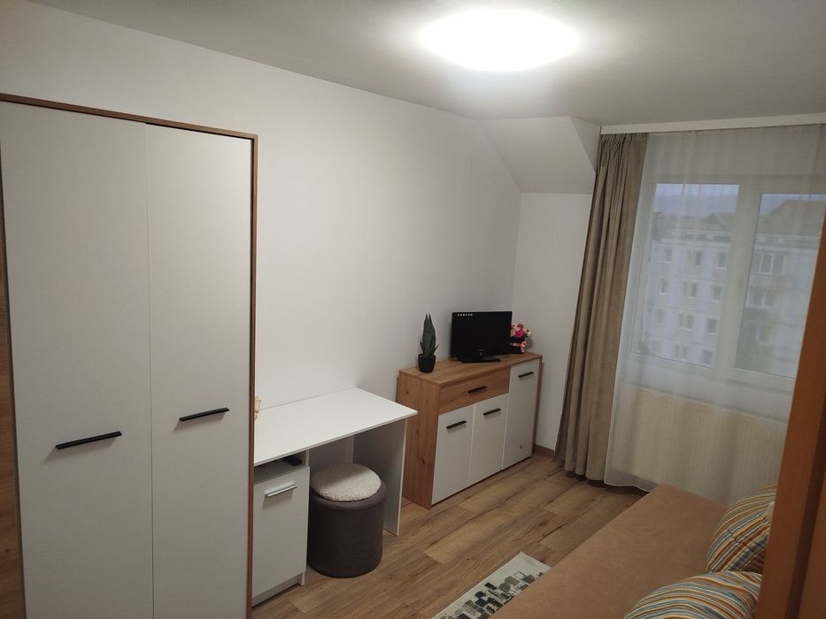 Proprietar închiriez apartament 2 camere zona M. Vitezu