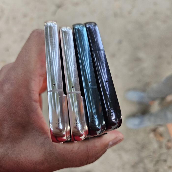 Samsung s22 5G .  8/256gb