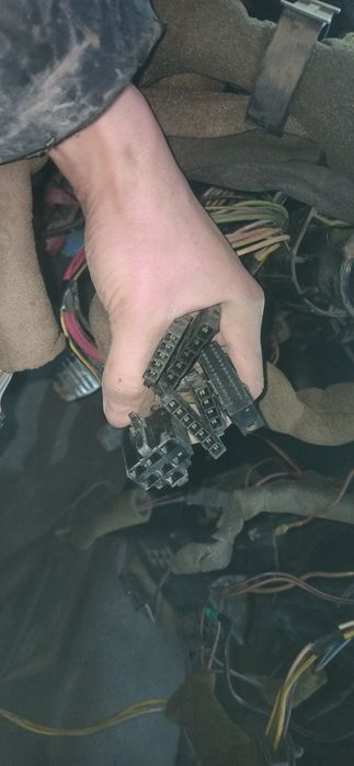 блоки реле предохранителей проводка Фольксваген