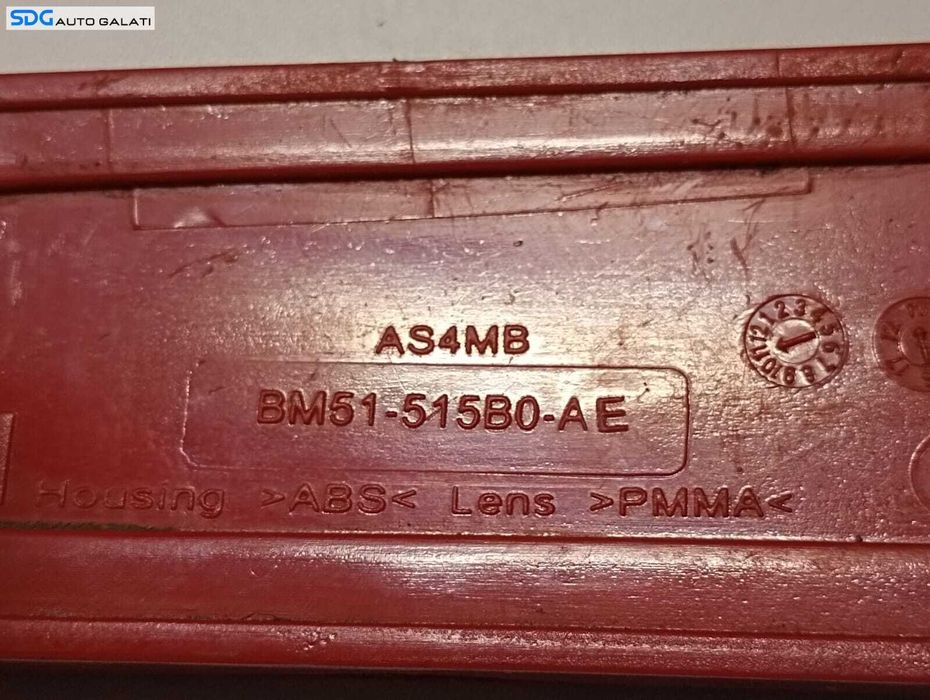 Set Reflectoare Catadioptru Ochi Pisica Stanga Dreapta Spoiler Bara Spate Ford Focus 3 2010 - 2018 Cod BM51-515C0-AE BM51-515B0-AE [M4984] [M4985]