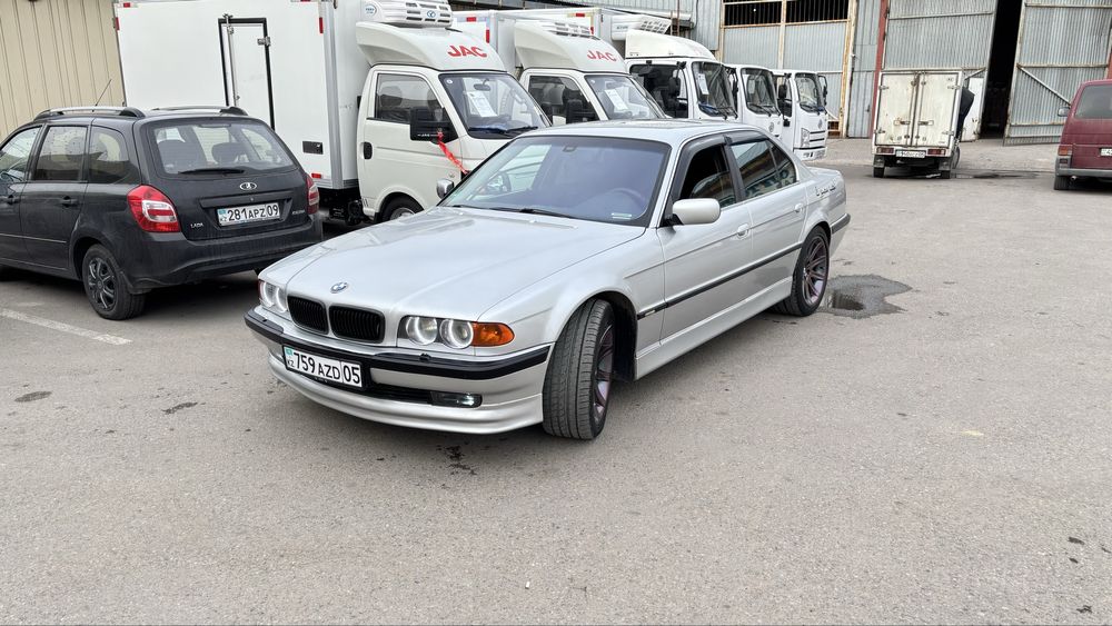 Резина на БМВ комплект