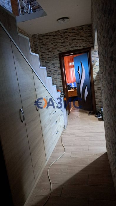 Къща с двор В Меден Рудник, Бургас, с изглед към езерото, РЗП 206 кв.