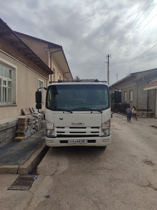 Isuzu Evakuvator