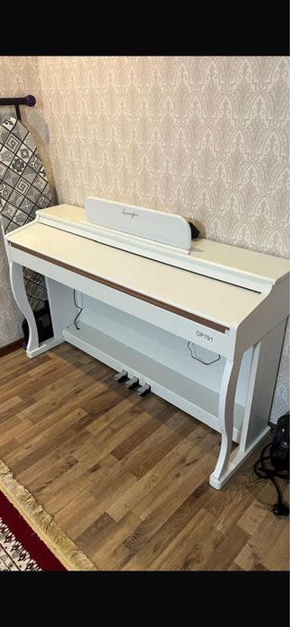 Пианино  электроный