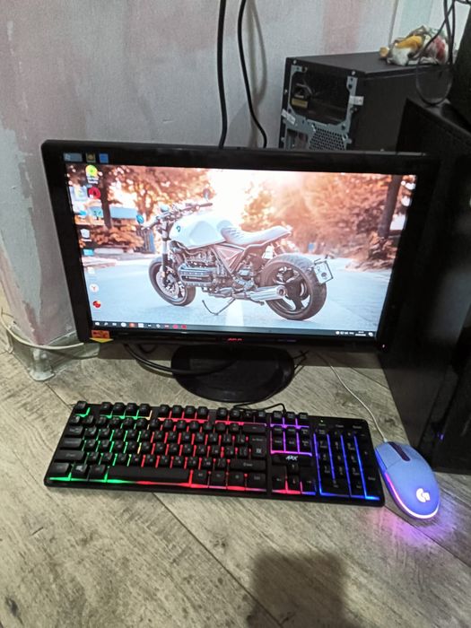 ПК комплектом Core i3 процессор.