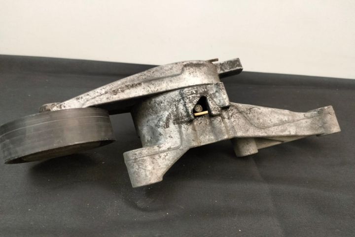 Intinzator curea Volkswagen VW Passat B6