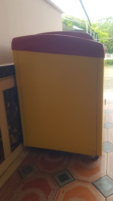 Холодильник б/у.