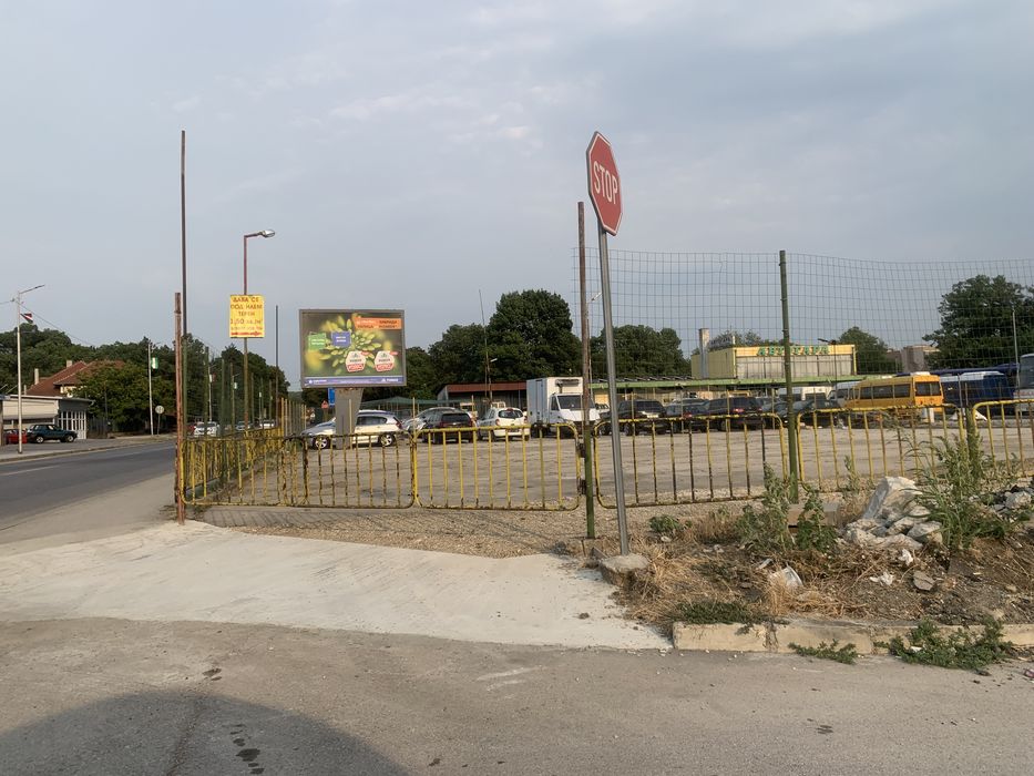 Дава се под наем Парцел в Бяла Слатина - 500 кв.м за 255 € - Снимка #1