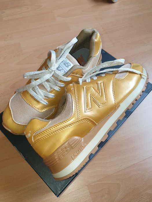 Adidasi de dama marca New Balance Model 574 Gold marime 38 Noi