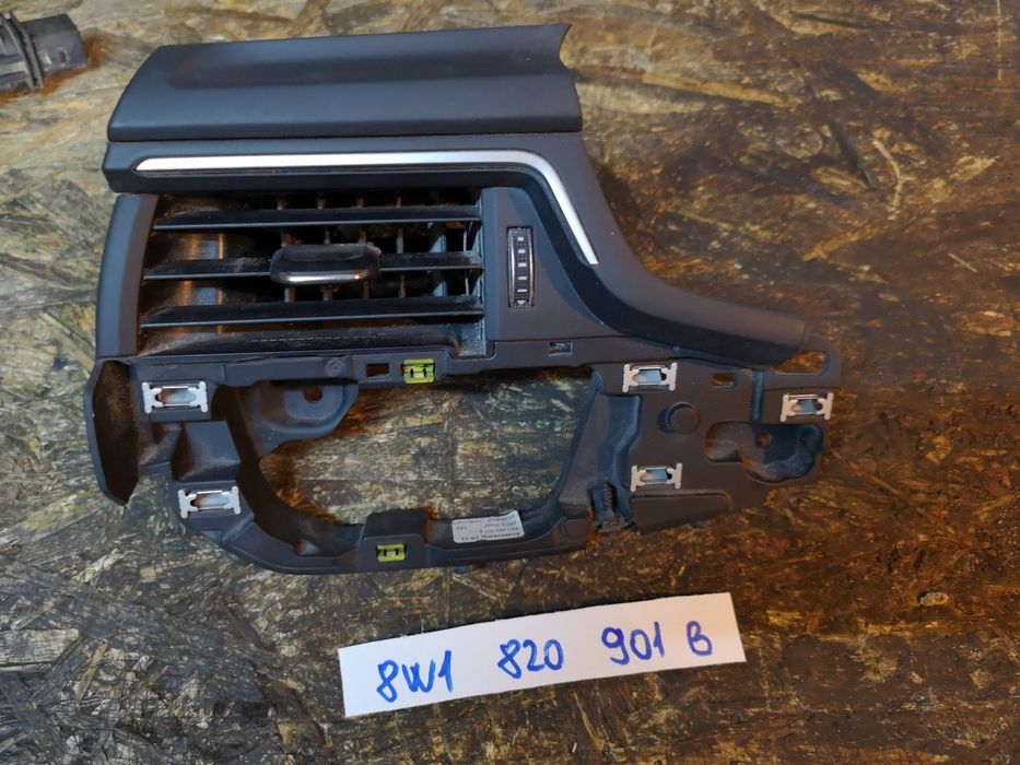 Grila ventilatie bord stanga Audi A4 B9 2018 8W0820901B