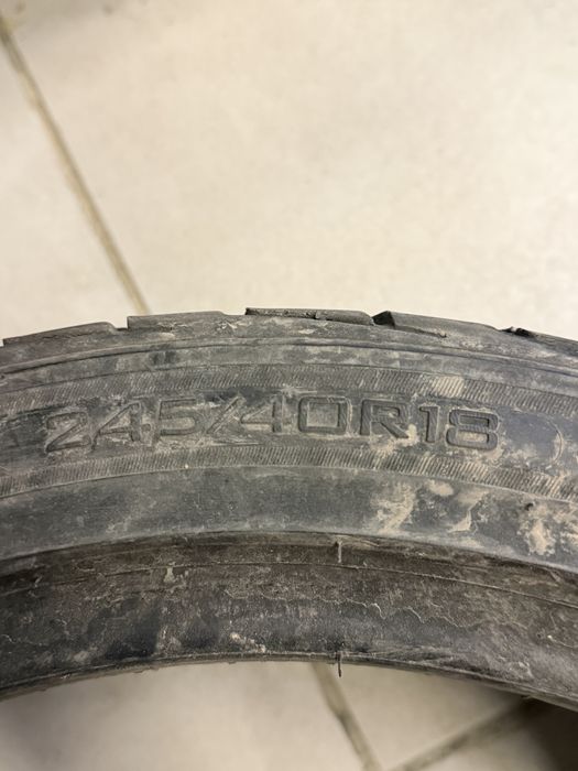 Шина 18 размер новая