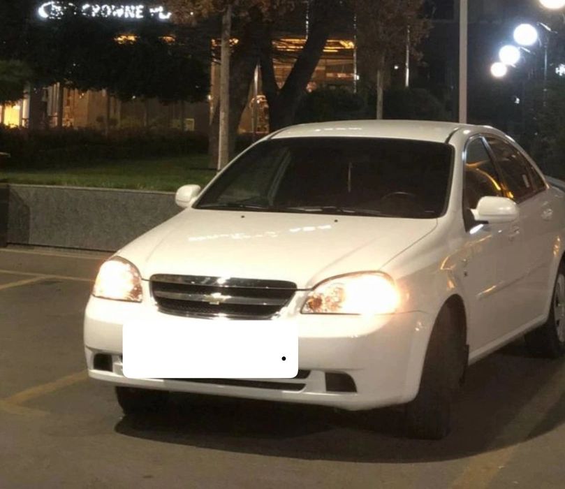 Lasseti 1.8 kraskasi tozza matori zor narxi kelishiladi