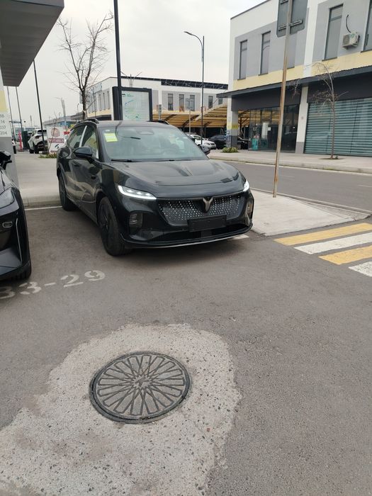 Voyah courage elektro 4 AWD, eng fuli  razgon 4.9 c , rus tili bonus