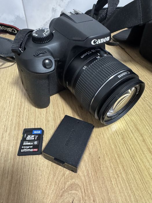 Aparat foto DSLR Canon EOS 4000D,18.0 MP, Negru + Obiectiv EF-S 18-55mm F/3.5-5.6 III Negru + Geanta + Card de memorie 16 GB.