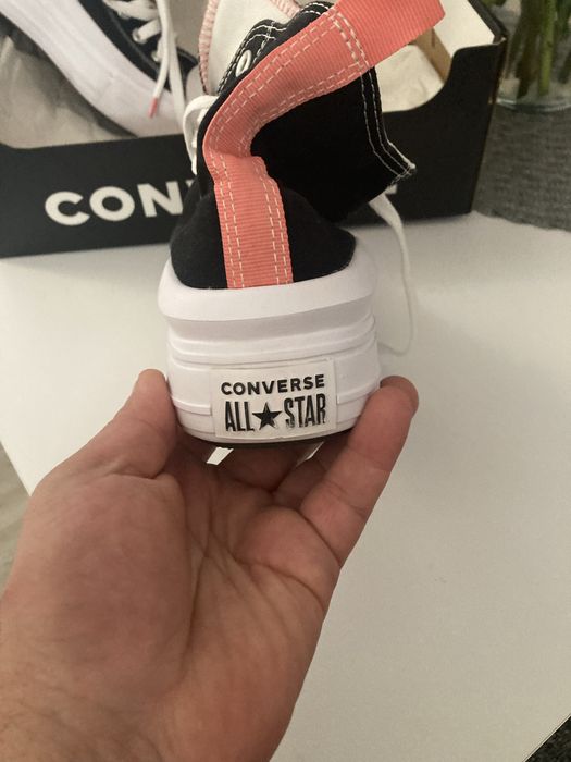 Vand papuci Converse noi
