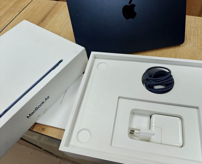MacBook Air 13 |Чип М2 | ОЗУ 8 | 256гб М2