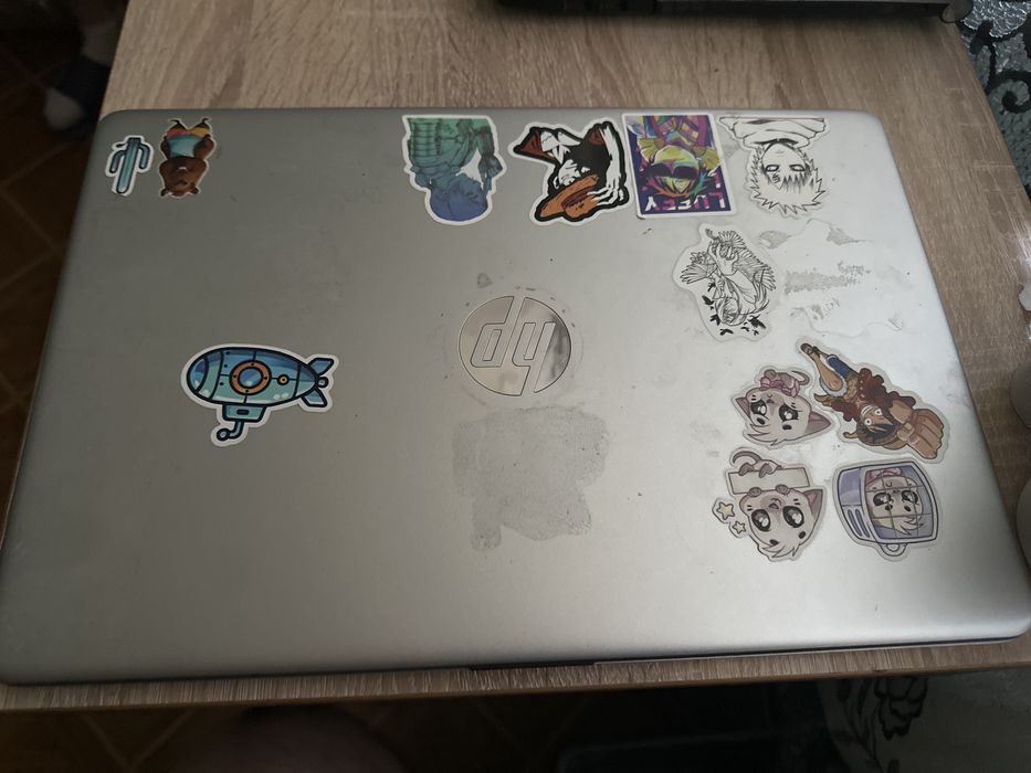 Продам HP laptop 15s срочно!