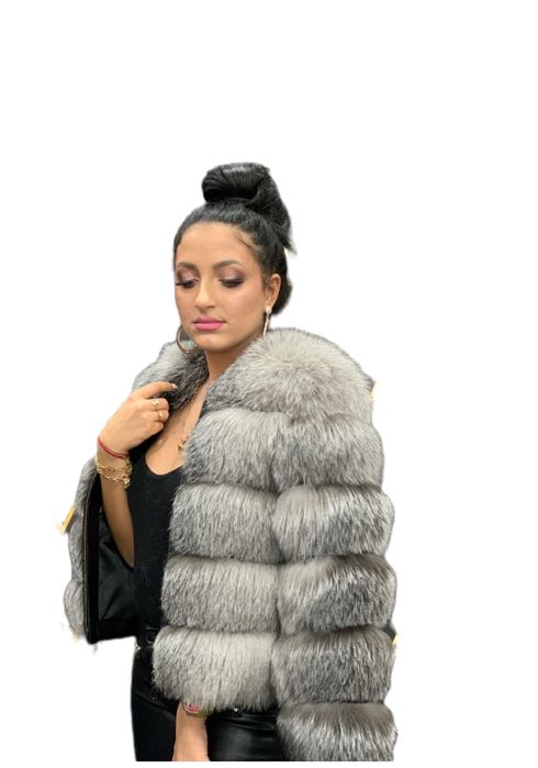 Haina din blana naturala