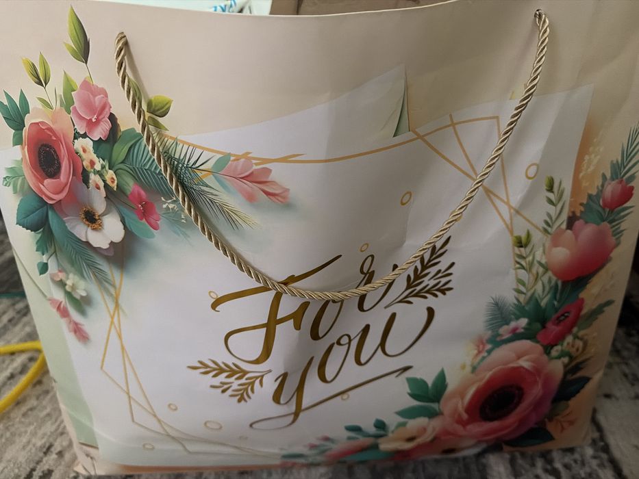 игрушки полный пакет разные.