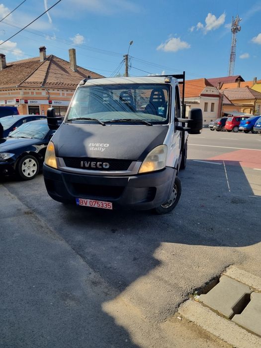 Vând Iveco daily basculabil