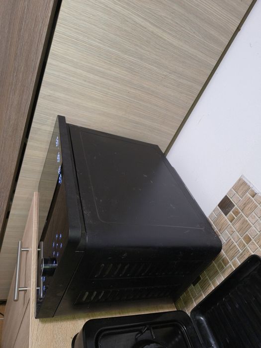 Cuptor cu rotisor BIOVITA