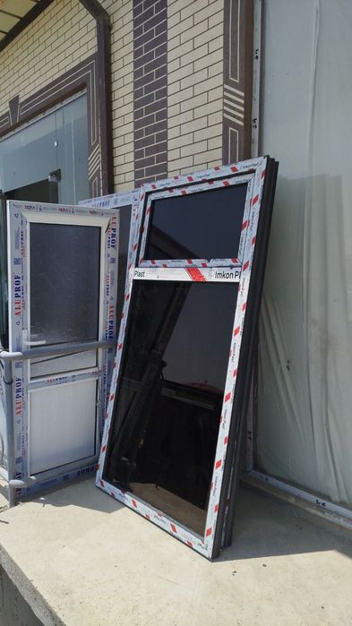 Akfa eshiklar va romlar